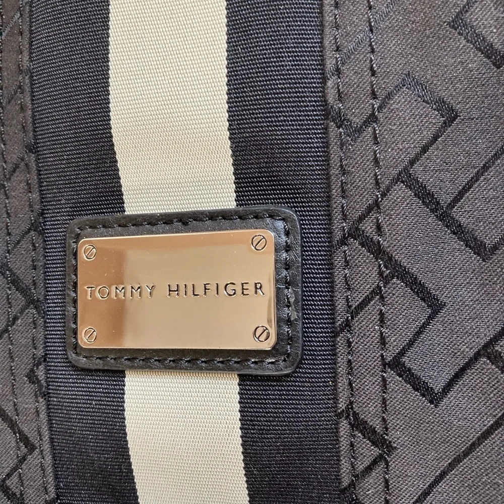 Tommy Hilfiger Shoulder Bag